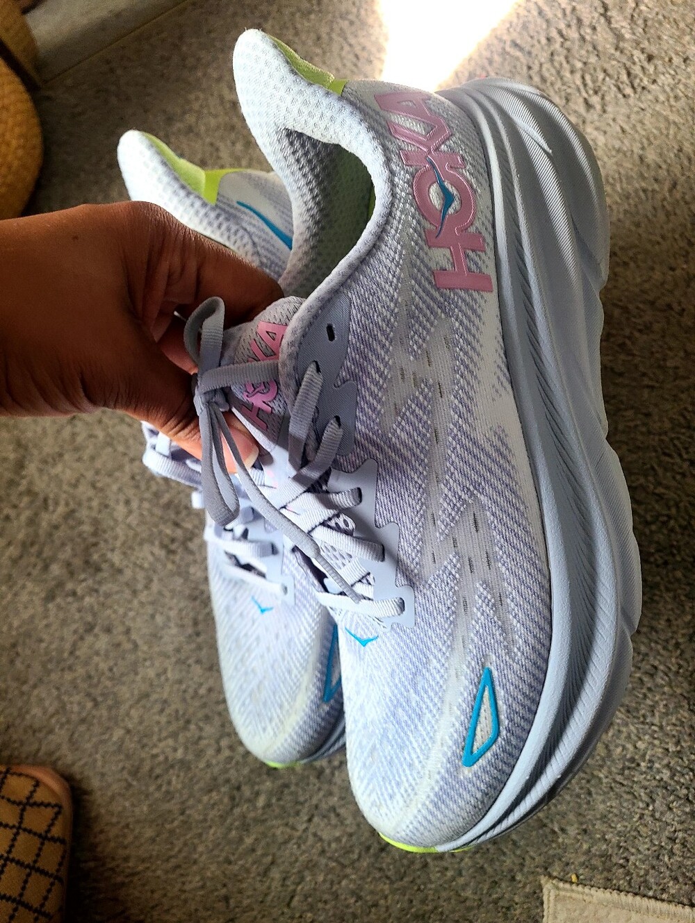 HOKA Arahi 6 Women’s Size 9 Wide D Running Shoes Gray Pink Blue